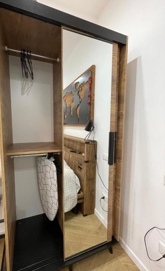 Gennarino Apartments - Panorama Suite With Balcony And Urban Loft 那不勒斯 外观 照片