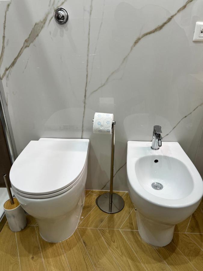 Gennarino Apartments - Panorama Suite With Balcony And Urban Loft 那不勒斯 外观 照片