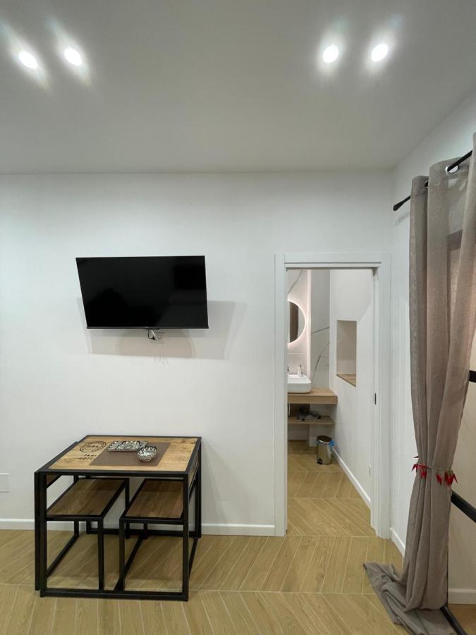 Gennarino Apartments - Panorama Suite With Balcony And Urban Loft 那不勒斯 外观 照片