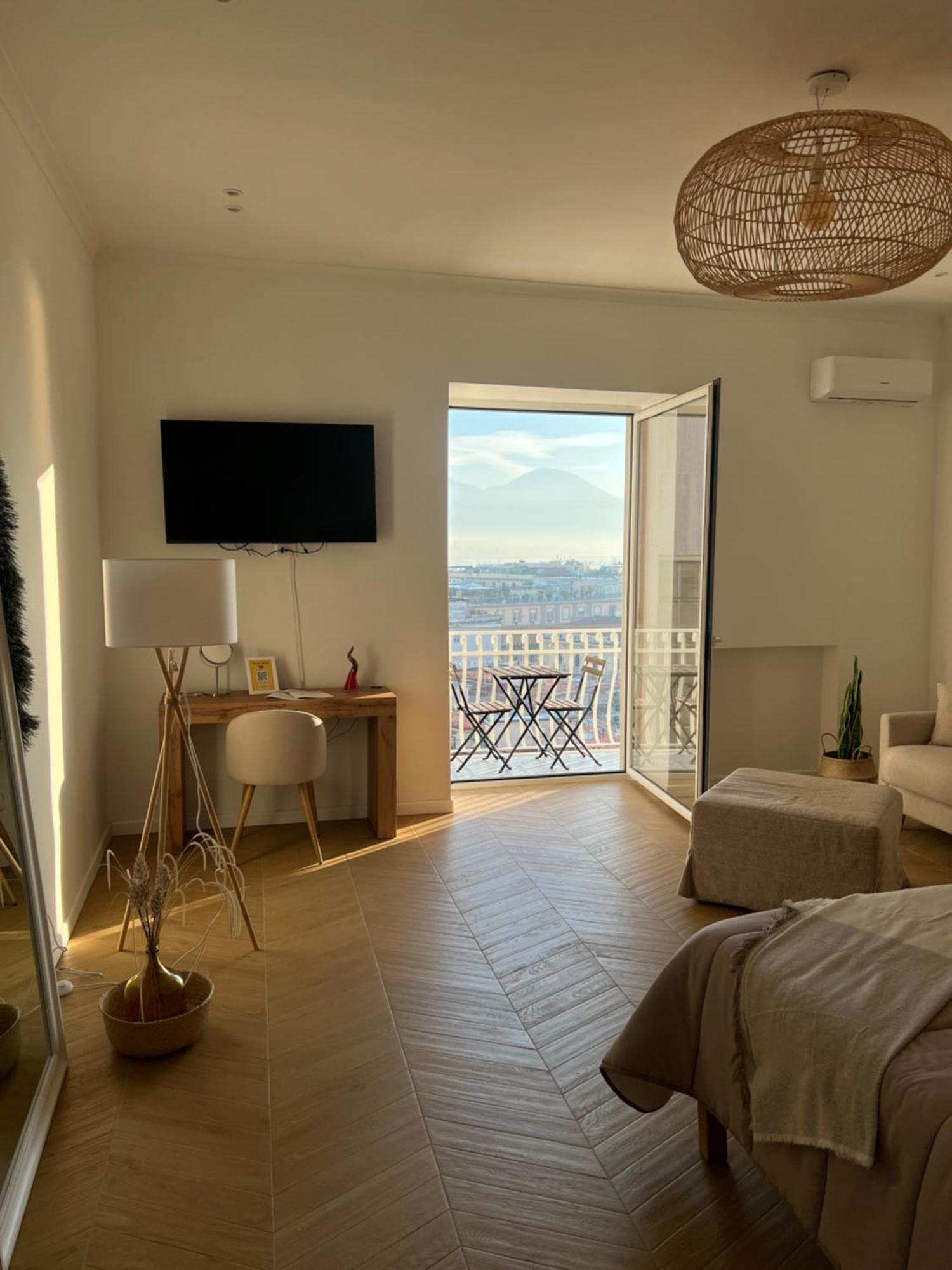 Gennarino Apartments - Panorama Suite With Balcony And Urban Loft 那不勒斯 外观 照片