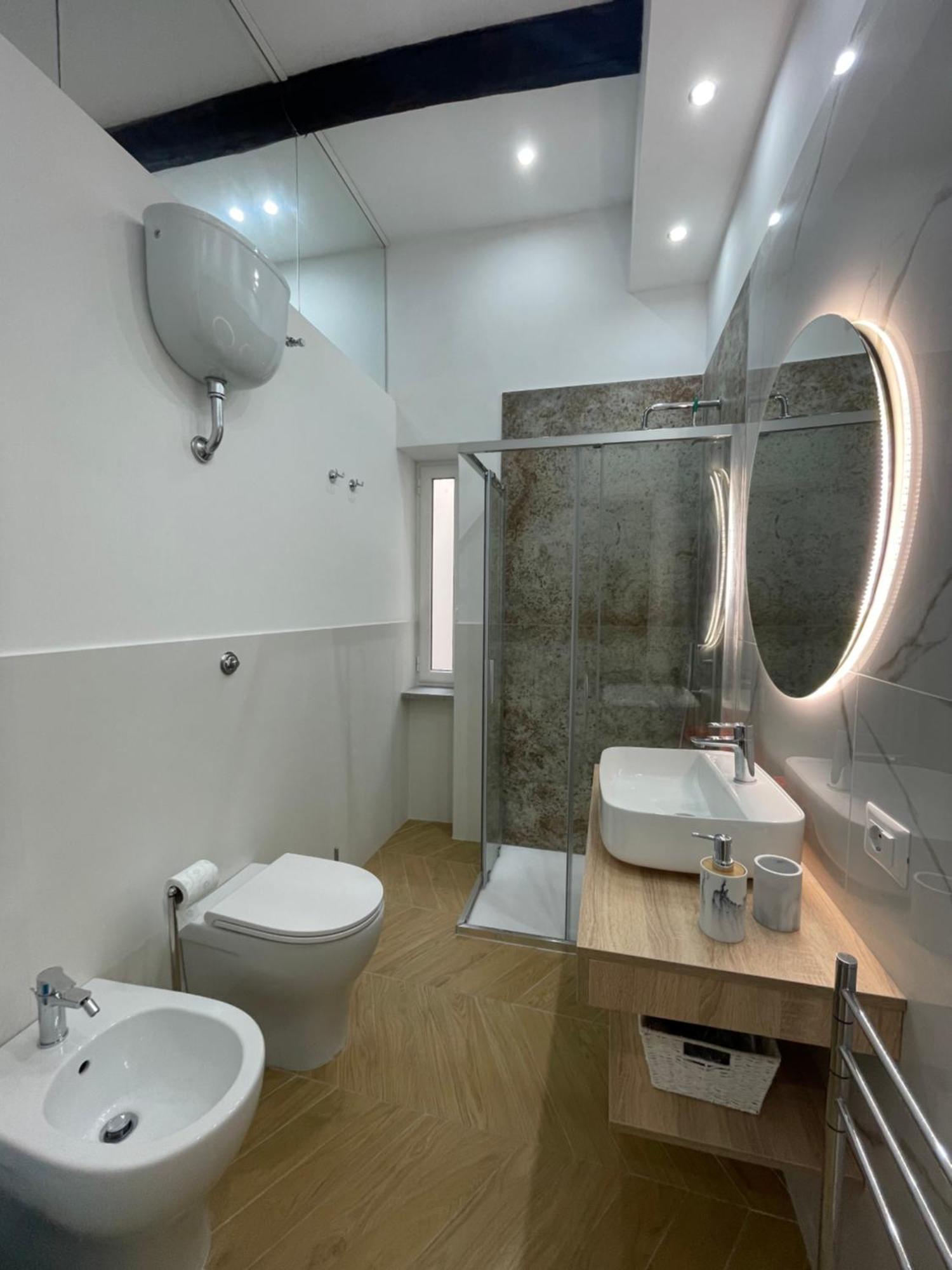 Gennarino Apartments - Panorama Suite With Balcony And Urban Loft 那不勒斯 外观 照片
