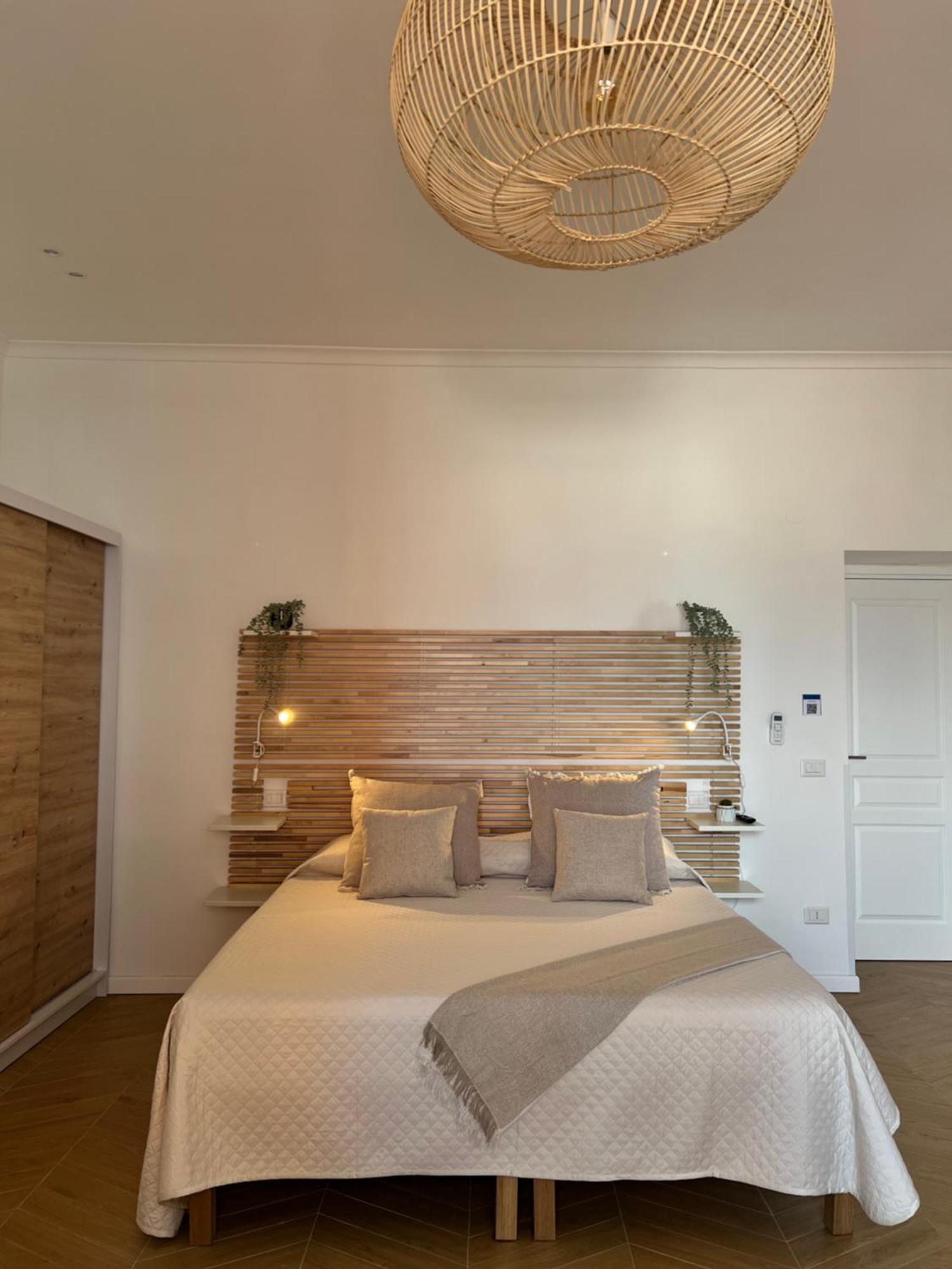 Gennarino Apartments - Panorama Suite With Balcony And Urban Loft 那不勒斯 外观 照片