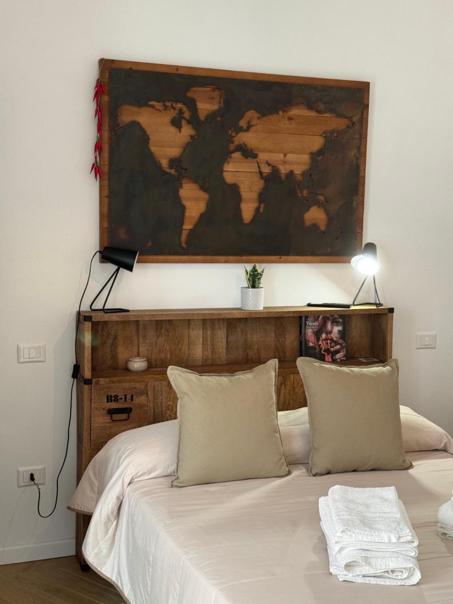 Gennarino Apartments - Panorama Suite With Balcony And Urban Loft 那不勒斯 外观 照片