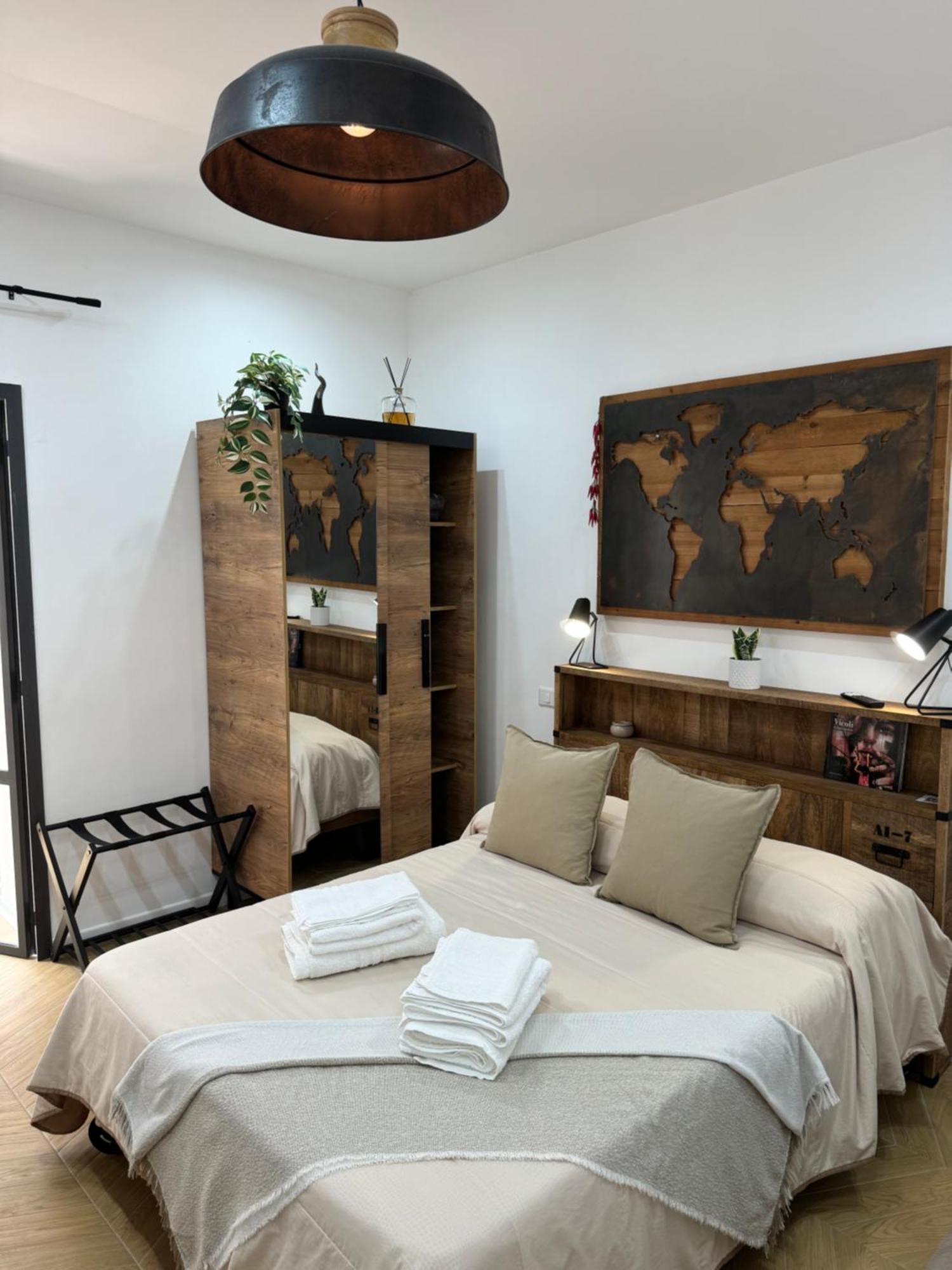 Gennarino Apartments - Panorama Suite With Balcony And Urban Loft 那不勒斯 外观 照片