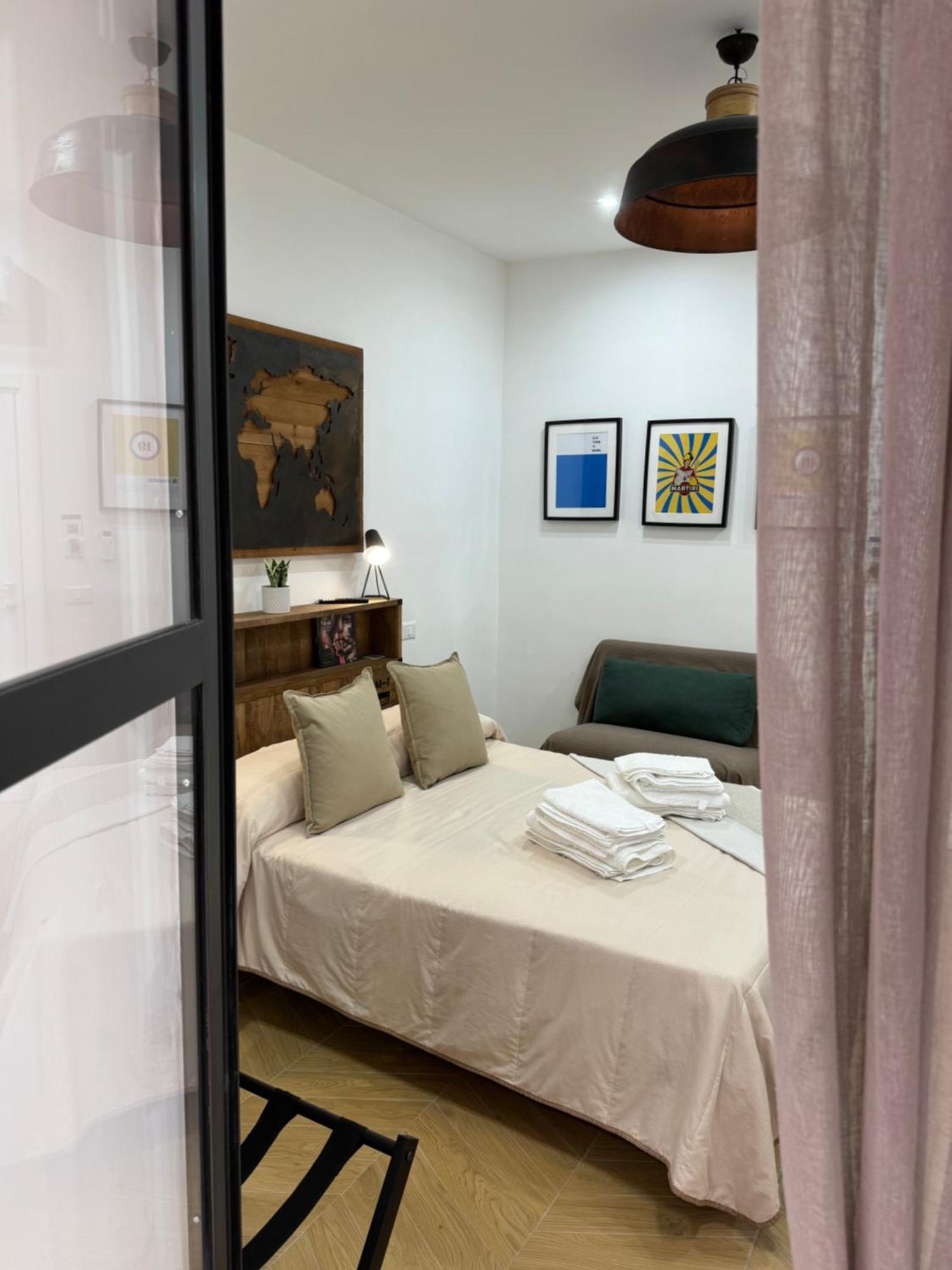 Gennarino Apartments - Panorama Suite With Balcony And Urban Loft 那不勒斯 外观 照片