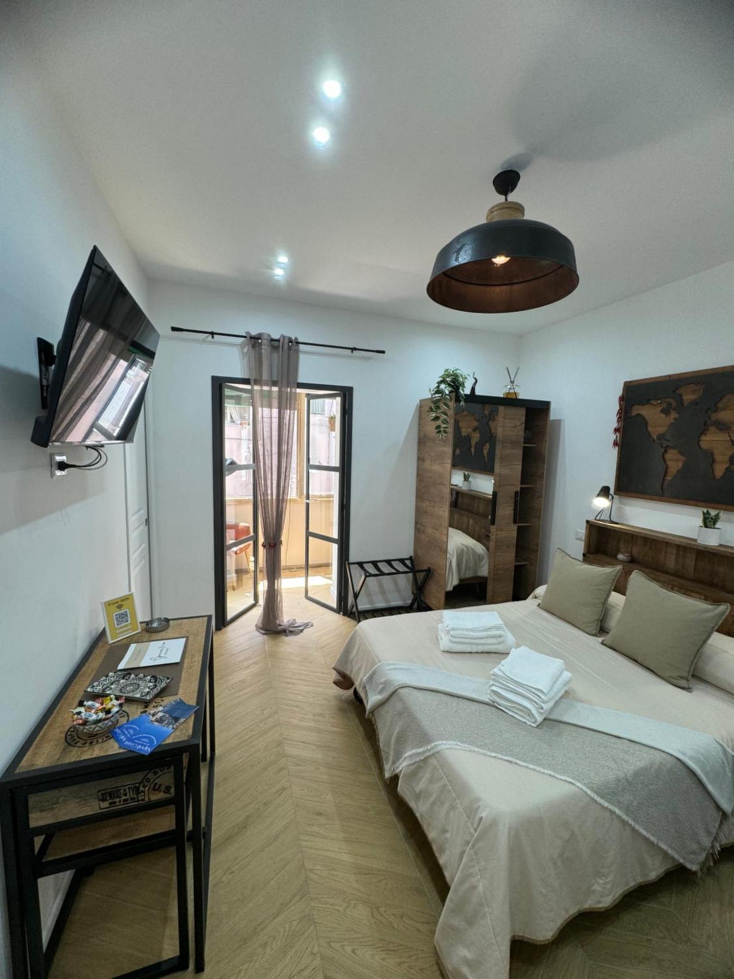 Gennarino Apartments - Panorama Suite With Balcony And Urban Loft 那不勒斯 外观 照片